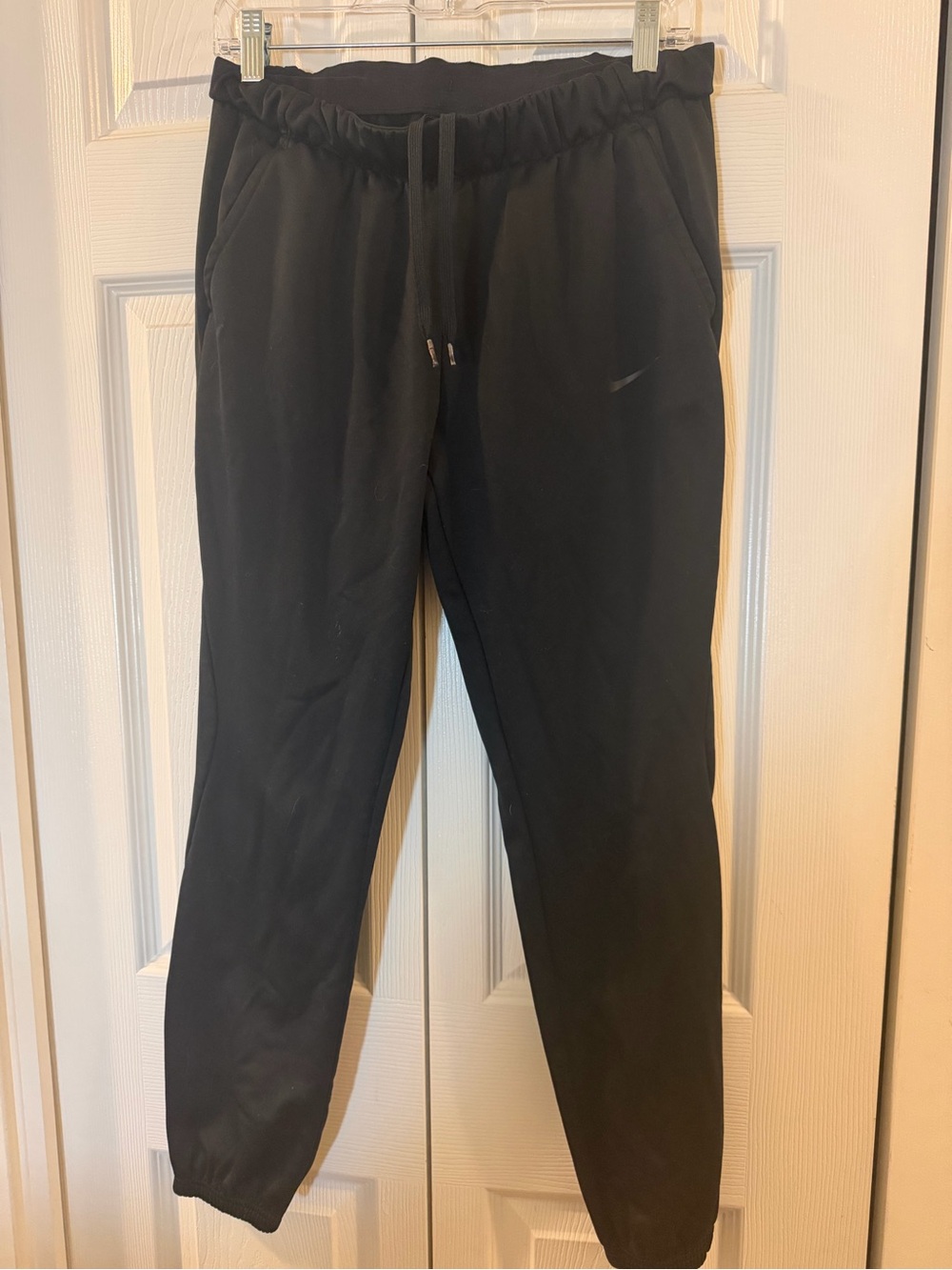 Nike Men's Black Athletic Joggers with Drawstring